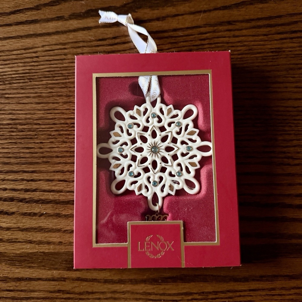 2023 Lenox Gemmed Annual Snowflake Ornament